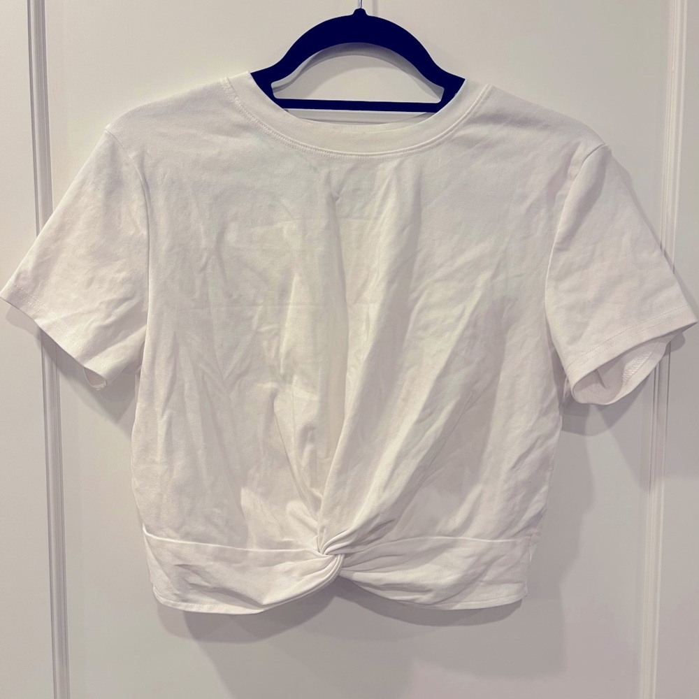 Front Knot Cropped Tee